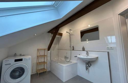 Perfekt für 2-4! Küche Garage S-Bahnhof Flughafen - Foto 7