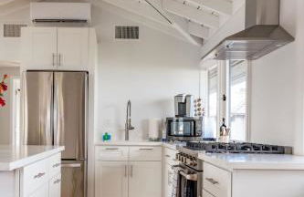 Blue Water View Condo in Prime Coastal Locale - Foto 7