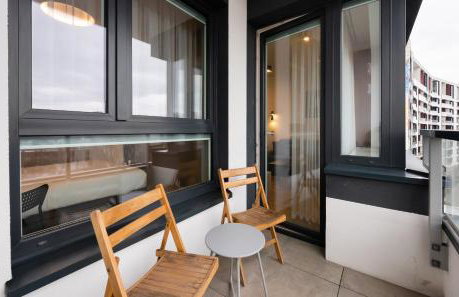 Żoliborz Obsidian Apartment by BookingHost - Foto 20