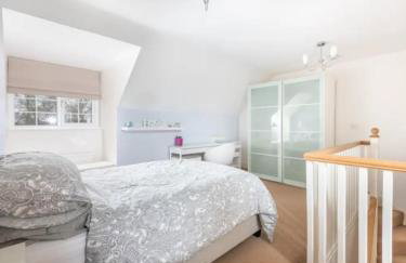 9 College Court Spacious, Modern 4-Bed Townhouse in York - Pass the Keys - Foto 16