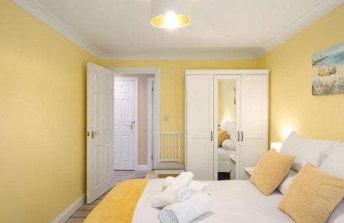 Stylish Apartment with Private Parking Torquay - Foto 17