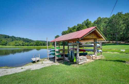 Missouri Castle with Private Lake, Pool and 100 Acres! - Foto 41