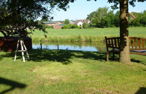 Ferienwohnungen direkt am Wasser in Glückstadt - Foto 13
