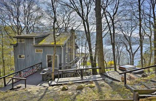Skaneateles Lake Home Water Views and Private Beach - Photo 2