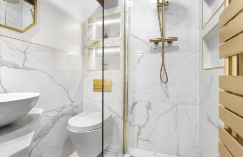 Coronation Family Cottage, Modernised 200-Year-Old Lake District Cottage with Private Hot Tub and Parking - Ridgestone - Foto 57