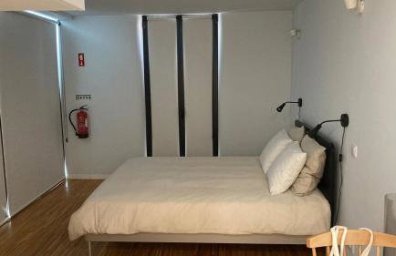 Central Studio Flat - Photo 8