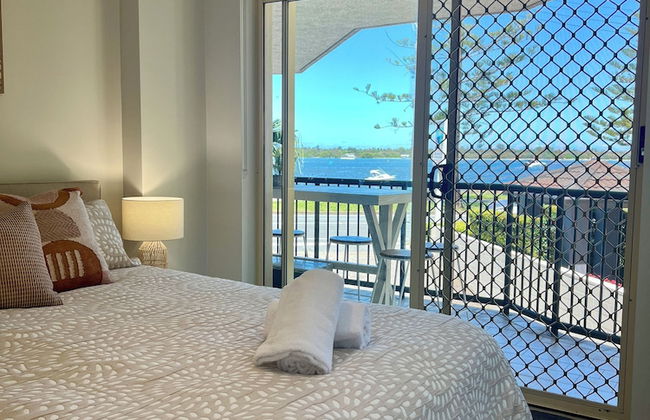 Bayview Beach Holiday Apartments - Photo 2