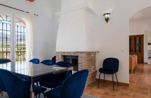 Spacious Villa with Exceptional Views in Malaga - Foto 47