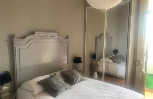 Spacieux et lumineux duplex arty au centre de Sète - Photo 10