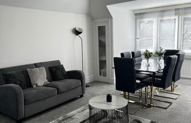 Inviting 2-bed Apartment in Poole - Foto 1