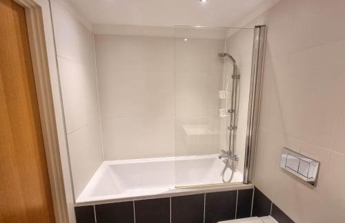 Canal Side Flat by City SuperHost - Foto 18