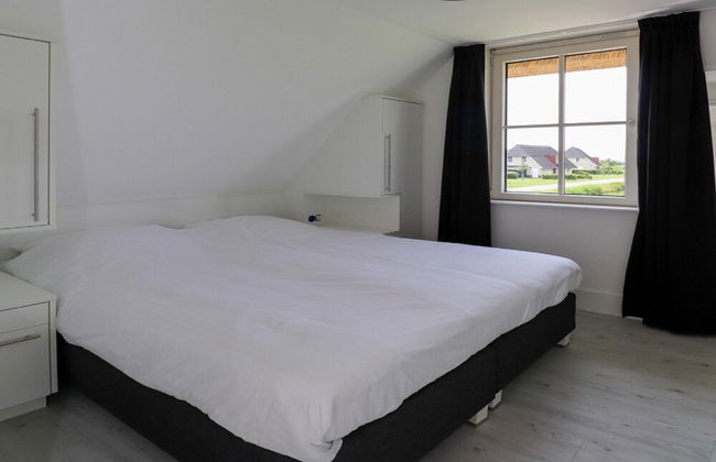 Luxury Villa With Sauna and Jacuzzi at the Lake - Foto 45