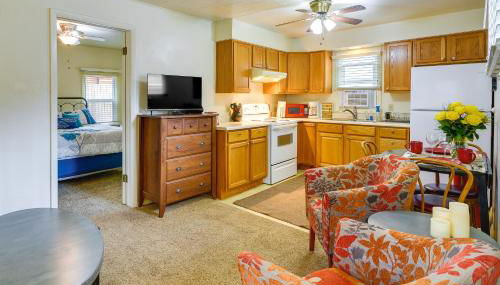 Quaint Cody Cottage with Grill Walk to Downtown! - Foto 5