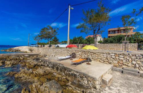 Apartments Ivan Sea View in Peaceful Lun - Photo 16