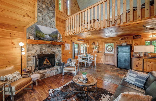 Gorgeous & Secluded 3 BDR Cabin in Mineral Bluff! - Foto 17