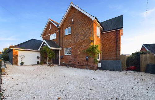 Large house with pool only 15 mins from the beach - Foto 38