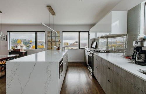 Stunning Panoramic Views Hot Tub Modern 4BR Home - Foto 9