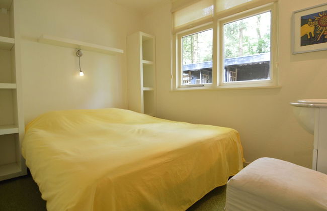 A Detached Bungalow With Outdoor Fireplace, Covered Terrace and Pond in a Forest Plot - Photo 7