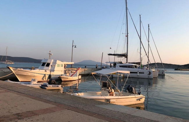 Villa in Cres With Sea Views & Pool - Foto 39