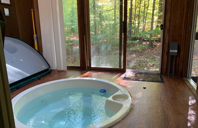 Alpine Allure by Avantstay Indoor Hot Tub, Game Loft, Enclosed Deck - Foto 26