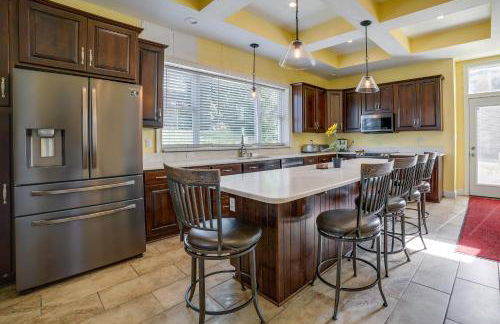 Inviting Connellsville Getaway with Deck! - Foto 2