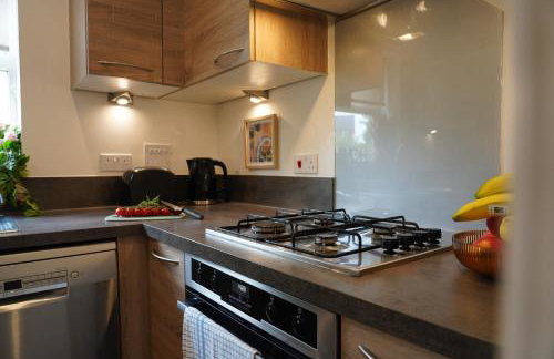 Weldon Road - Townhouse Overlooking the Park with Parking - Foto 37