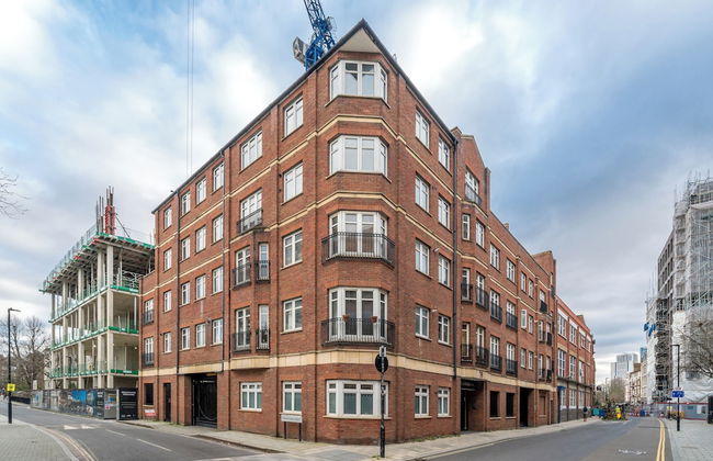 Cozy 3-bed flat near Vauxhall Gardens - Foto 1