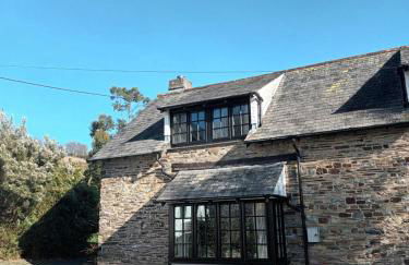 Rural Farm Stay with 6 cottages, 4 miles to Barnstaple, Pet friendly, Daily animal experiences, Outdoor heated pool, Games barn, Free fast WiFi, Free parking - Foto 25