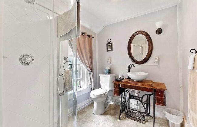 Home Near Hiking Biking w Hottub 6 Bedrooms - Foto 28