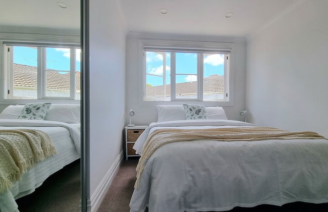 Cheerful 5 - Bedroom Home - Free Parking - Foto 11