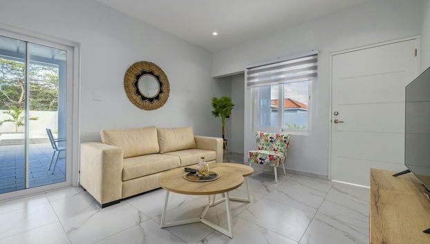 Brand New 3BR 2BA w Private Pool Near Palm Beach - Foto 2, Habitación