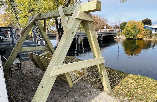 The Waterfront - Waterslide Game Room Sleeps 26 - Foto 71