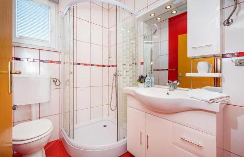 2 Bedroom Nice Apartment In Rtina - Photo 24