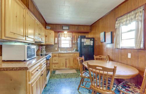 Walk to Greers Ferry Lake! Home with Dock Access - Foto 9