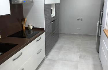 Estudios Bilbao Deusto - Foto 17