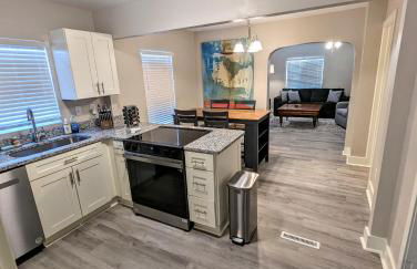 Zoobilee-on Zoo Blvd - Foto 12