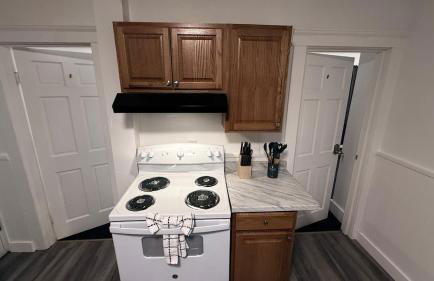 Bachi - Cozy 3BR Apt with Parking, Desk & Fast WiFi near Yale, Quinnipiac, SCSU & Hospitals - Foto 9