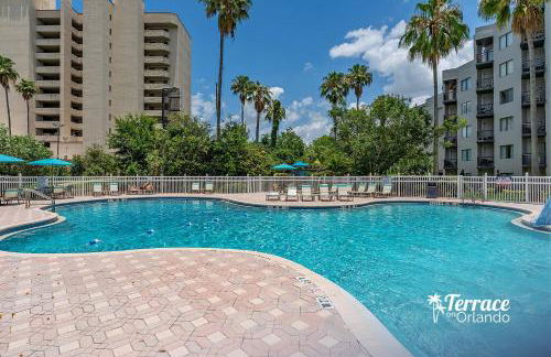 Tranquil Garden View 2 Bed 2 Bath Balcony Condo 7 Min to Universal - Foto 3