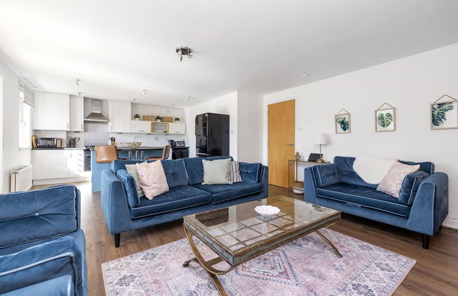 JOIVY Stunning 2-Bed Flat W/ Free Parking - Foto 18