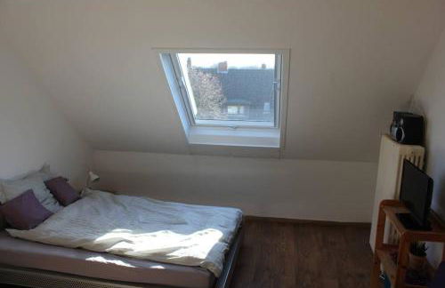 Ruhige Dachgeschosswohnung - Foto 1