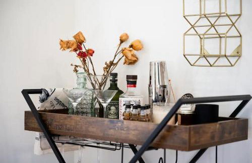 Modern cozy residential home local experience - Foto 32