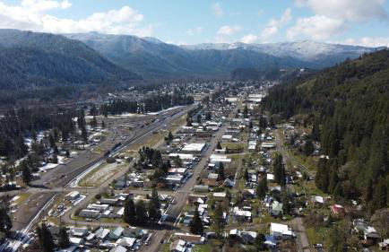 Panoramic View 2br on Hill in Uptown Oakridge - Foto 30