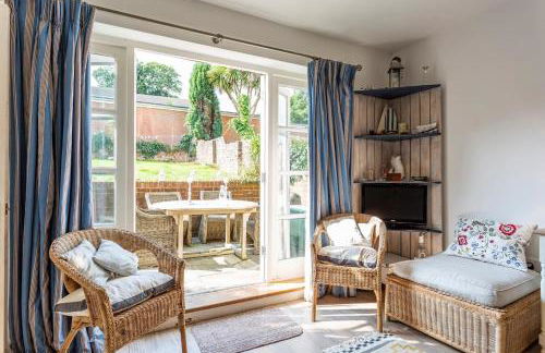 2 Elgin House - Photo 3