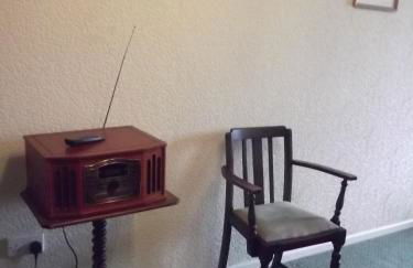 Hall Dale View near Matlock & Peak District - Photo 28