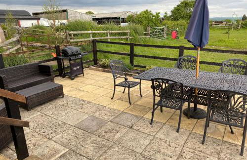 Rew Farm Country & Equestrian Accommodation - Sunrise Lodge - Foto 17