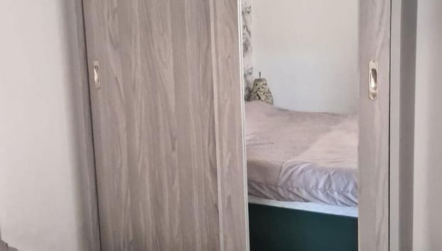 1 Bed Apartment Sleeps 2 - Communal Pool - Parking - Foto 3, Habitación