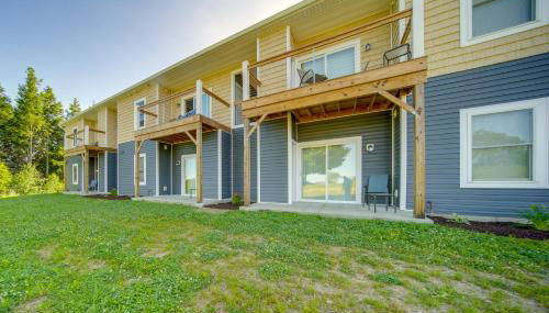 Balcony and Golf Course View Quiet Erie Getaway - Foto 3