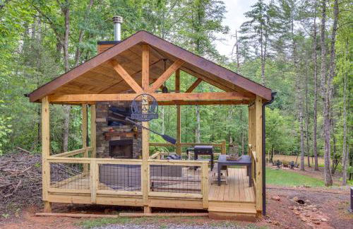 Hot Tub and River Access Family McCaysville Cabin - Foto 23