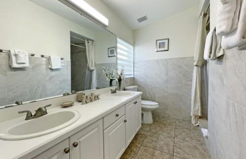 Greatest Grove 4 Bedroom Home by RedAwning - Foto 25