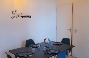 "Le Petit Paradis" au Centre Ville d'Oyonnax - Foto 14